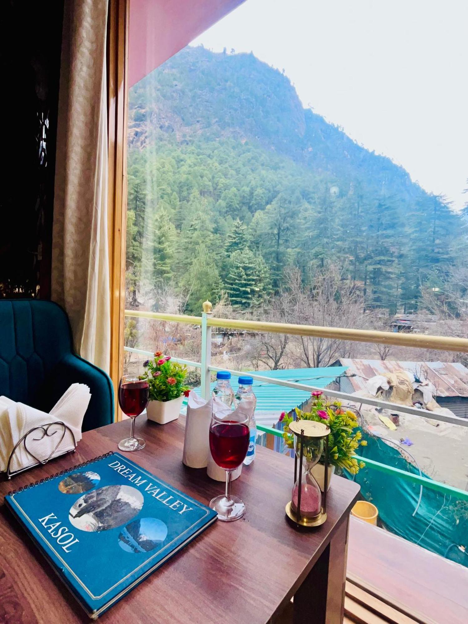 Russian Unit Kasol By Valley Buitenkant foto